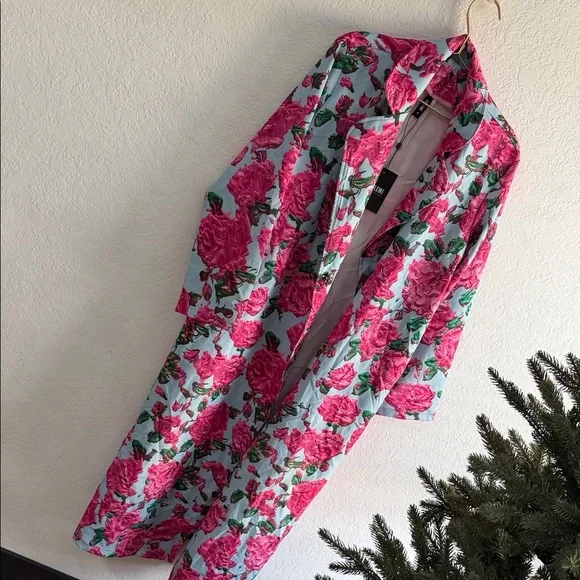 Floral pink rose  Long Coat (3D looking print - Picture 2 of 8